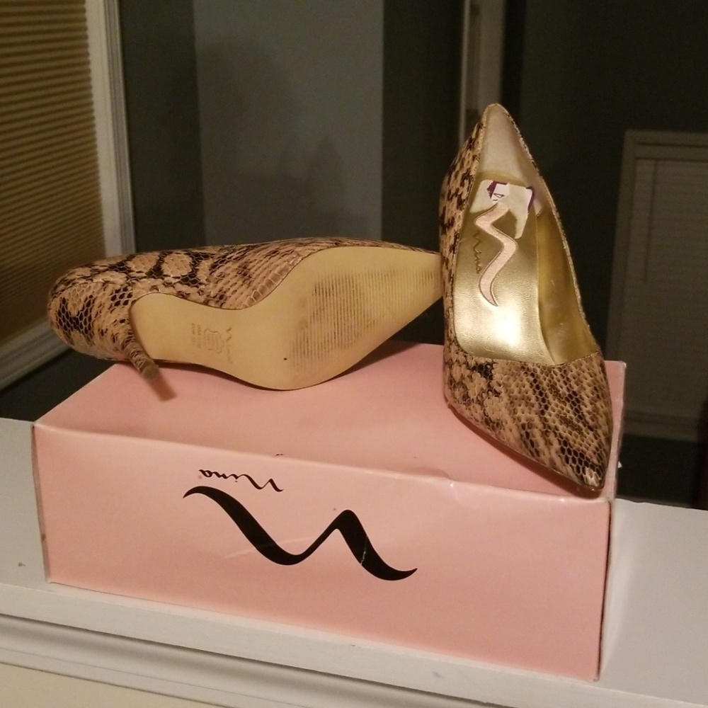 Shoes - Picture 2 of 3